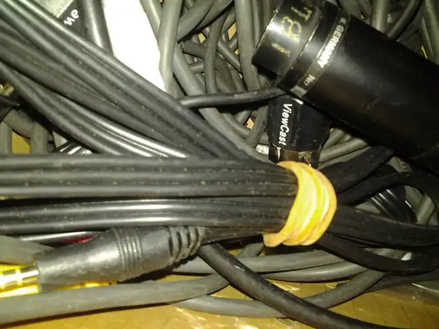 Neutrik audio cables xlr 1/4 inch 1/8 firewire 1/8 audio snake in Pro Audio & Recording Equipment in City of Montréal - Image 5