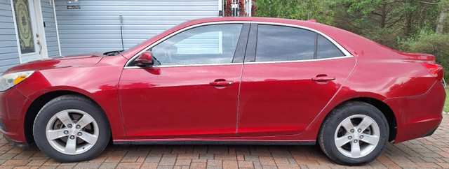 2013 Chevy Malibu 2.5 l  4 cylinder in Cars & Trucks in Ottawa - Image 2