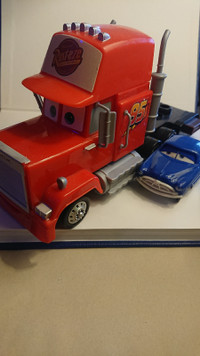 Disney Pixar Cars toys Mack Rust-eze DOC HUDSON