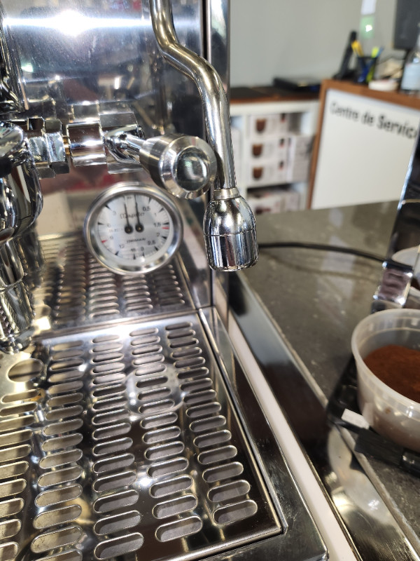 Machine espresso Magister (Made in Italy) dans Machines à café  à Laval/Rive Nord - Image 2