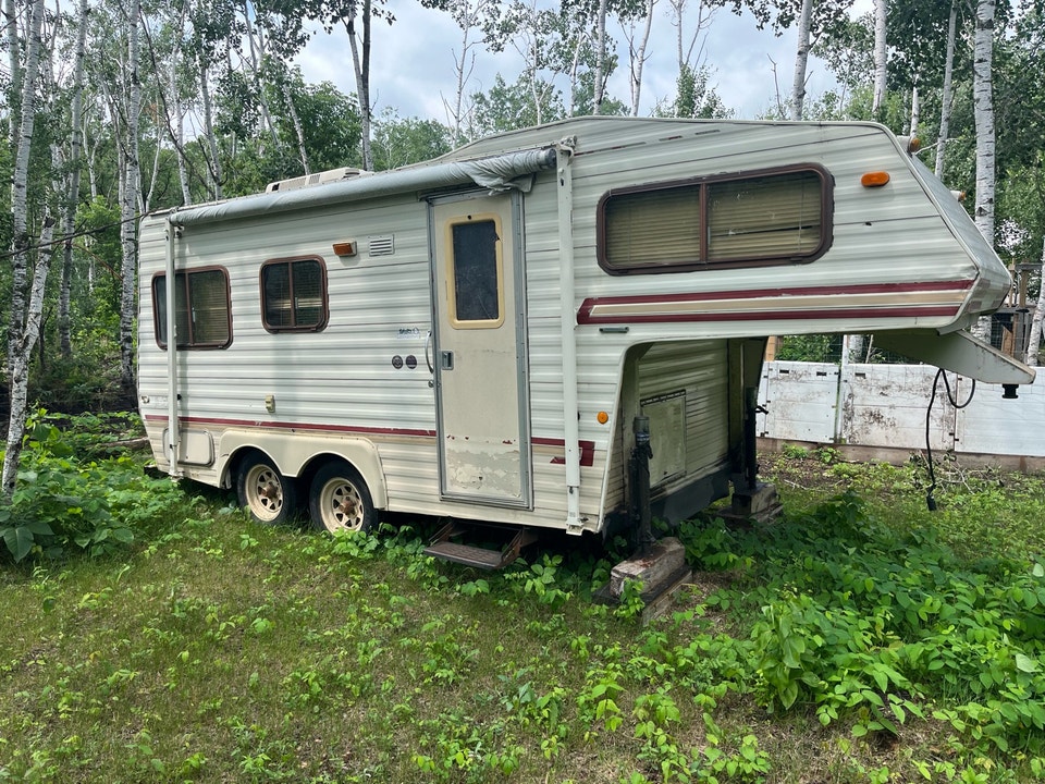 Old camper | Cargo & Utility Trailers | Winnipeg | Free local ...