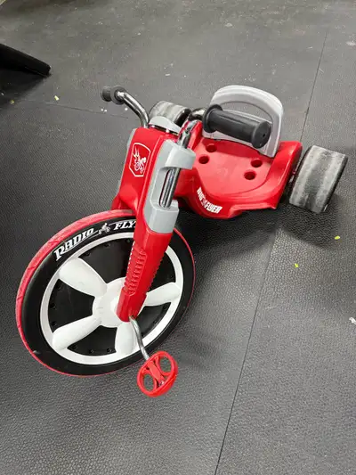 Radio Flyer Big Flyer Tricycle, View more