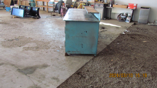 8' steel cabinet and work bench for sale in Tool Storage & Benches in Lloydminster - Image 3