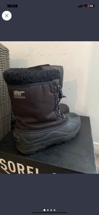 Sorel snow boots size 6 kids