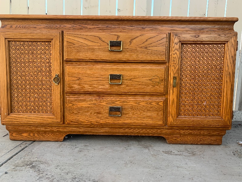 Solid Wood Sideboard Free Stuff Calgary Kijiji