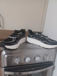 Mens running shoes size 8