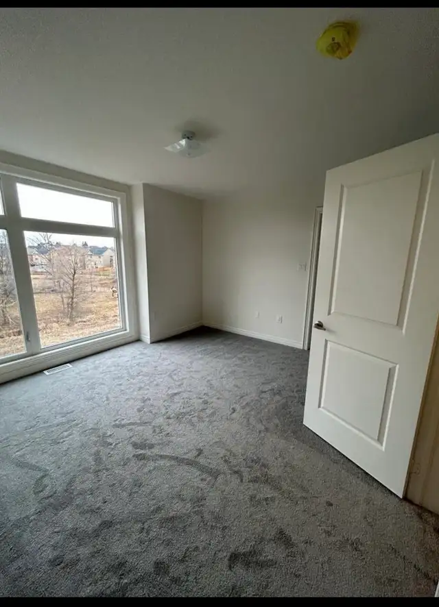 room for share in Short Term Rentals in Mississauga / Peel Region - Image 3