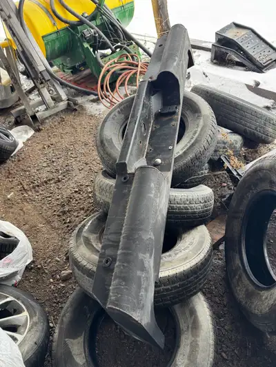 Heavy Duty Ram 3500 2017 rear bumper, will suit most Rams. No rust.