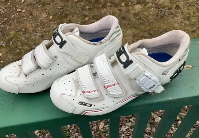 Sidi spd bike shoe 7/7.5 24cm 38eu ladies women’s in Clothing, Shoes & Accessories in Kingston - Image 3