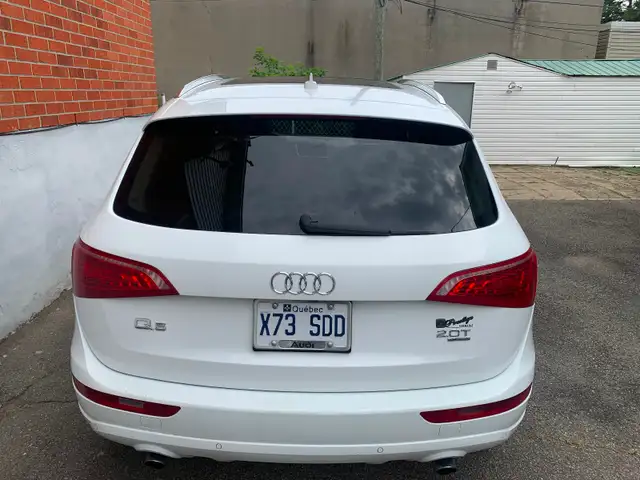 Audi Q5 Quattro 2.0L 2011