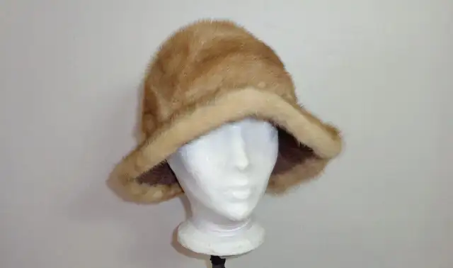 CHAPEAU FAUX VISON-UNITED HATTERS CAP &MILLINERY WKRS-MEDIUM in Women's - Tops & Outerwear in City of Montréal - Image 4