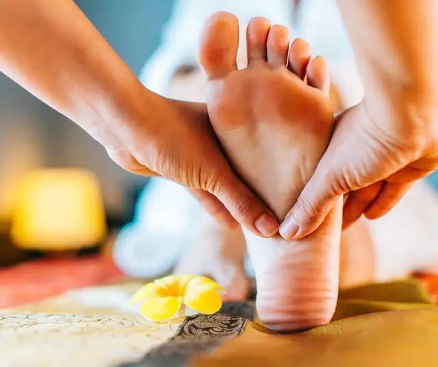 Reflexology and Reiki  - mobile and in clinic 63838166660355120