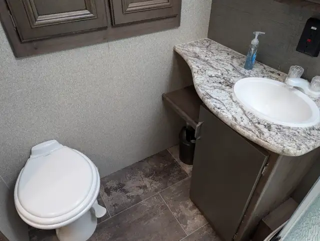 2019 Keystone Passport, 24ft in Travel Trailers & Campers in Campbell River - Image 9