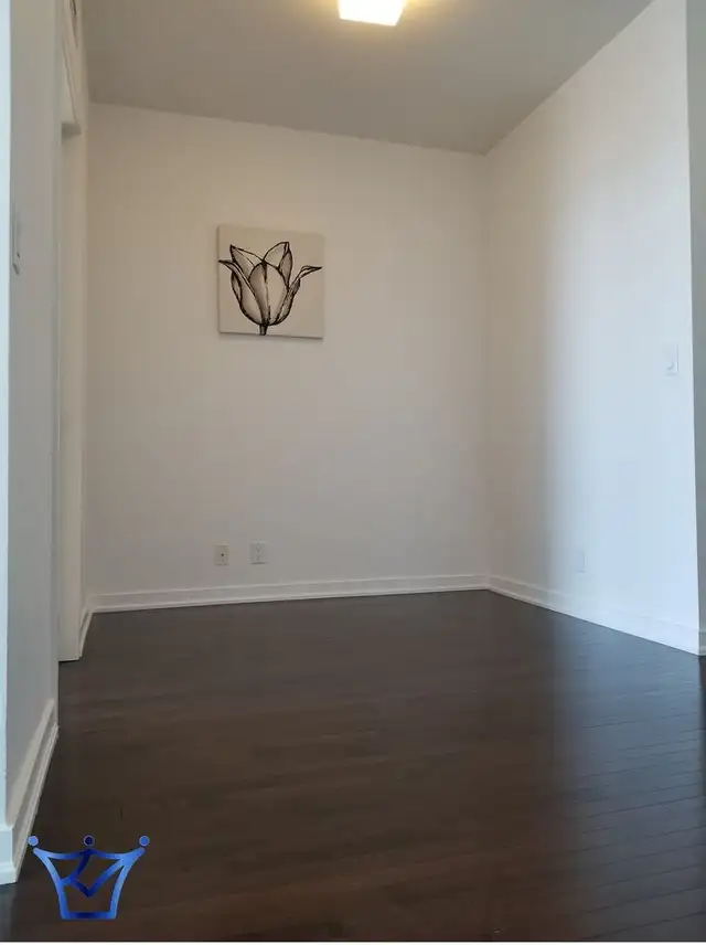 Ice Condo - 1 Bedroom   den with parking and locker included