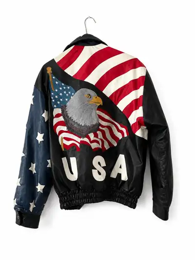 Jackete Usa Vrai Cuir Taille S, View more
