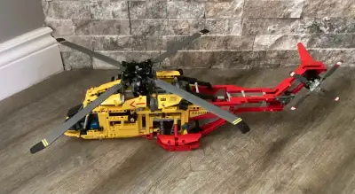 If you see this ad it is still available, from our smoke free home. This Lego set is 100 % Complete...