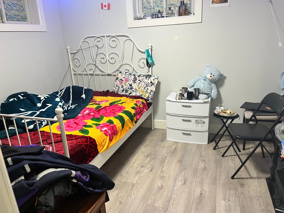 one room for rent 2