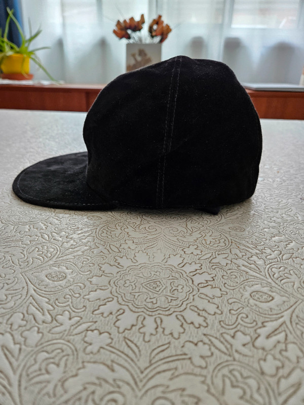 Black Suede Cap in Other in City of Toronto - Image 3