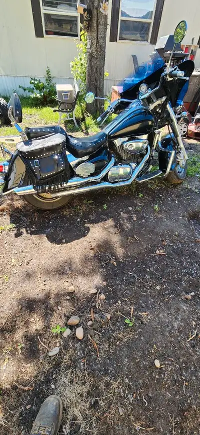 Got a 2005 suzuki boulevard c90 for sale great bike has new battery fresh oil. Need back tire could...