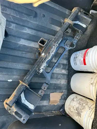 Rear bumper metal skeleton