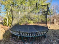Trampoline, sturdy and safe with net