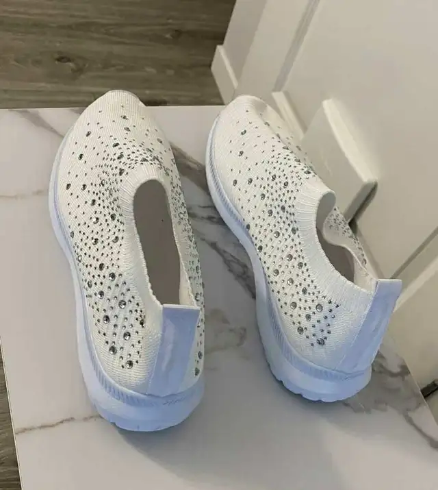New white runner size 1063234885207425121