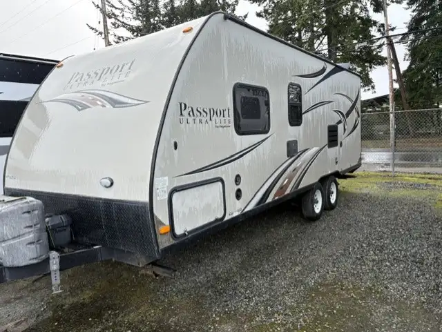 2014 Passport 2400BH – Grand Touring Trim – Fully Upgraded in Travel Trailers & Campers in Nanaimo - Image 2