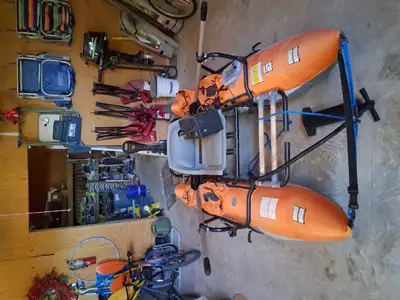1 man inflatable pontoon boat oars min kota 100 amp hr battery