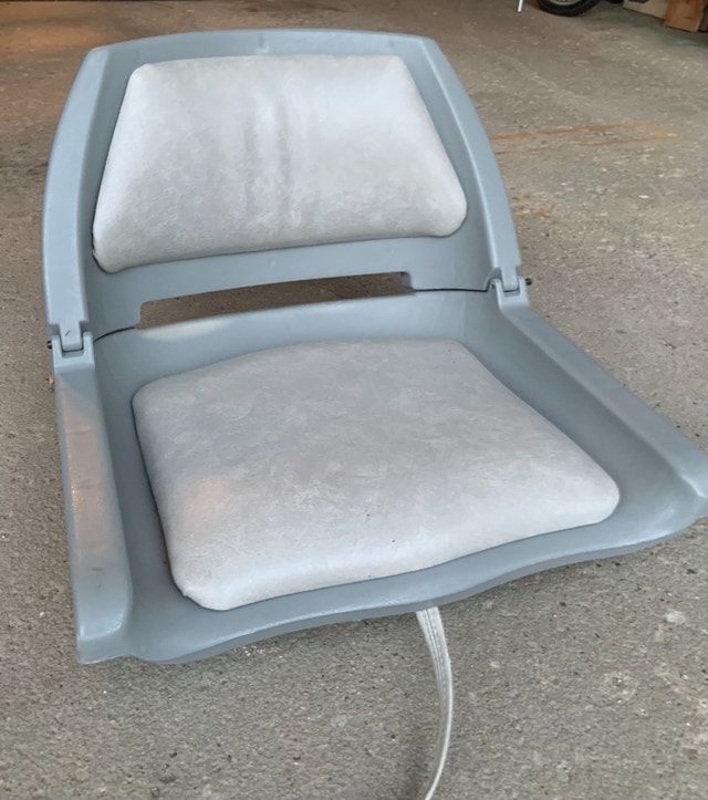 Heavy Duty Padded Folding Boat Seat w/swivel and bracket Boat Parts, Trailers & Accessories