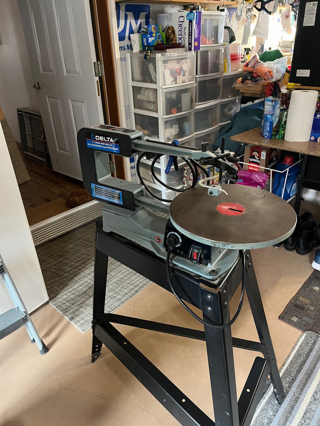 Variable delta scroll saw for sale.  in Power Tools in Petawawa
