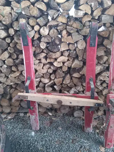 Wagin sleigh a vendre de 32 pouce de largeur en bonne condition avec menoire en fer