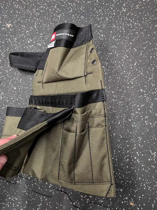 DIAMONDBACK TOOL POUCH in Hand Tools in London - Image 9
