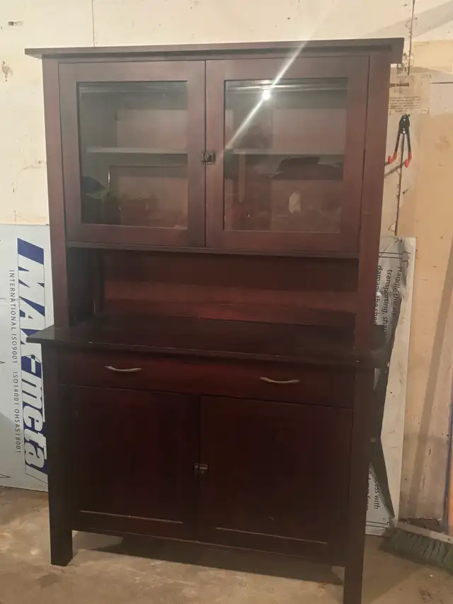 Wooden Hutch/Buffet in Hutches & Display Cabinets in Muskoka - Image 5