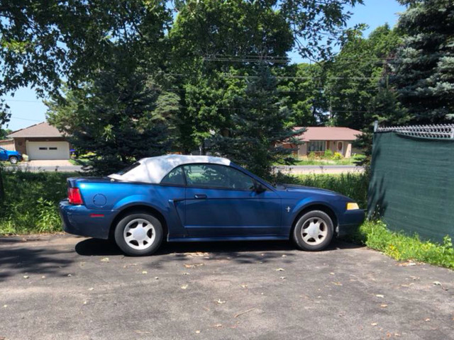 2000 Ford Convertible Mustang in Cars & Trucks in Markham / York Region - Image 2
