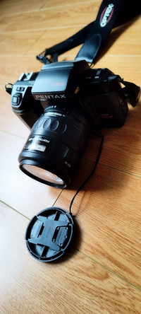 Pentax SF10 35mm SLR Film Camera