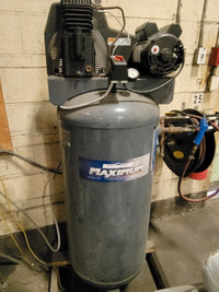 Mastercraft 60 Gal air compressor