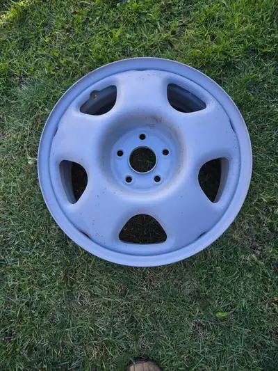 17 Inch Rims. Came off a Honda Accord. Rims have been Sandblasted and Primed. In Good Clean Conditio...