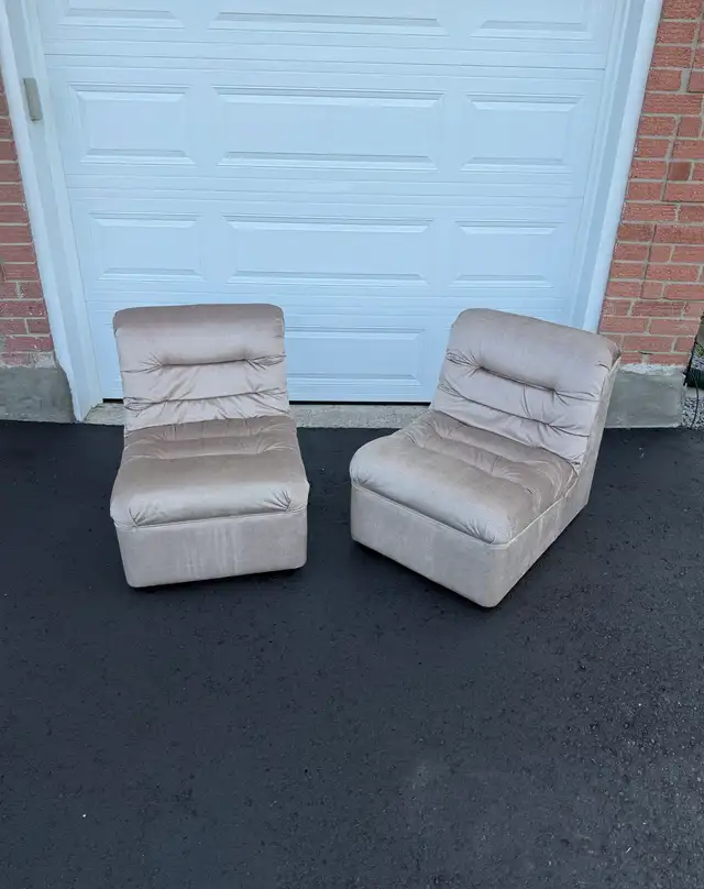 Vintage 5 units modular sofa in Couches & Futons in Oshawa / Durham Region - Image 9