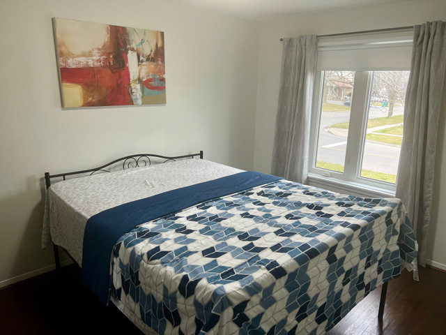  Room For Rent ( For Female) in Room Rentals & Roommates in Mississauga / Peel Region