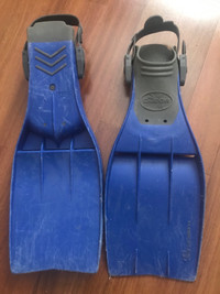 Dacor Turbo Flex Fins for scuba snorkeling - large