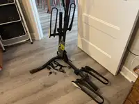 Rack à vélo avec barrure de sécurité