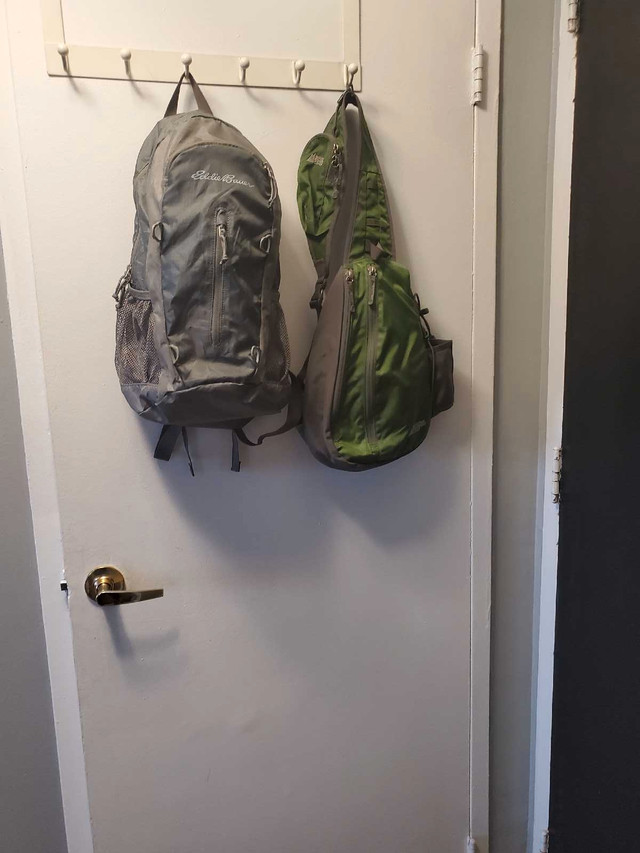 Eddie Bauer Backpack & Mountain Equipment  Crossbody Bags  in Other in Mississauga / Peel Region