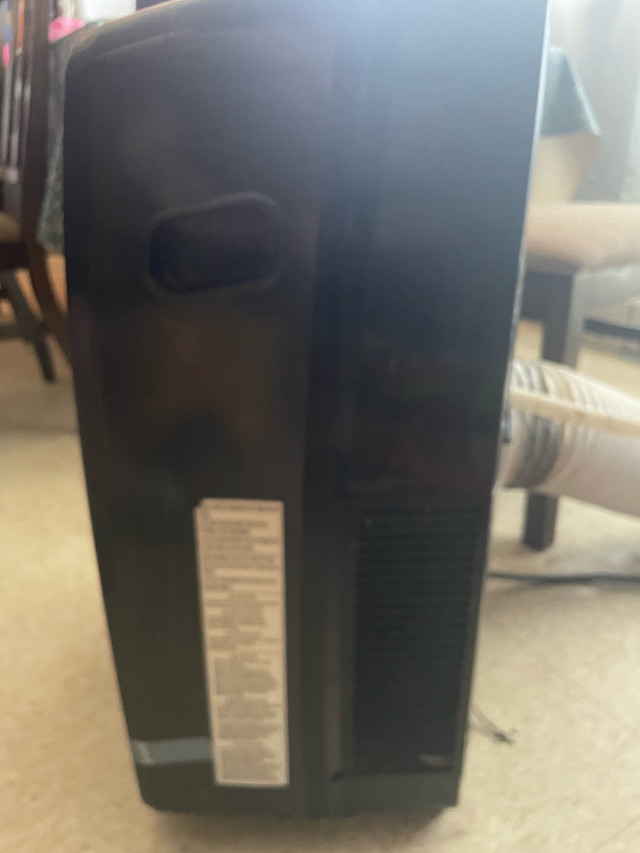 LG Portable Air Conditioner in Heaters, Humidifiers & Dehumidifiers in Hamilton - Image 4