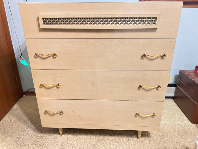 Antique/Retro Bedroom Set in Dressers & Wardrobes in City of Toronto