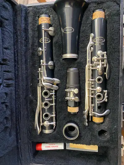 VITO CLARINET. Mint condition. Comes with case. , View more