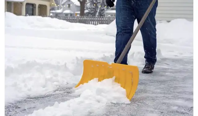 Winter snow removal64689495359873120