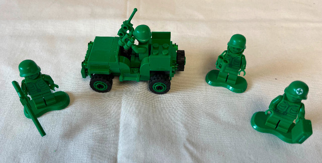 LEGO TOY STORY ARMY MEN ON PATROL, LIKE NEW in Toys & Games in Vernon - Image 3