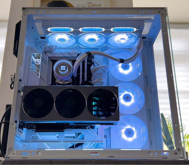 Beast Gaming PC - RTX 4080 - Ryzen 7800X3D - 32GB RAM - 2TB SSD in Desktop Computers in Mississauga / Peel Region