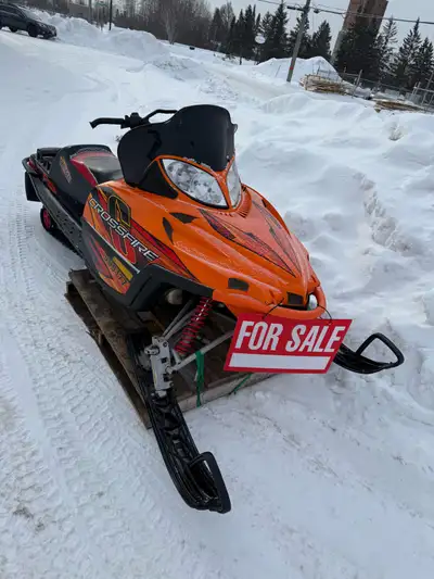 2007 Arctic Cat Crossfire 600EFI with only 2200 KMS, trail/crossover designed, with reverse, excelle...