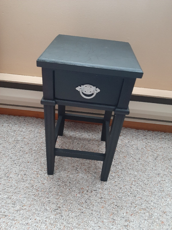 Black Nightstand  $25 in Other Tables in Moncton - Image 2